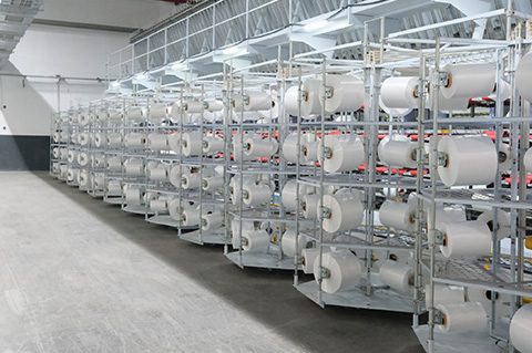 Comfyarn, ipliğin yalnızca bir hammadde olmadığını bilen bir ekibin ortak emeğidir.